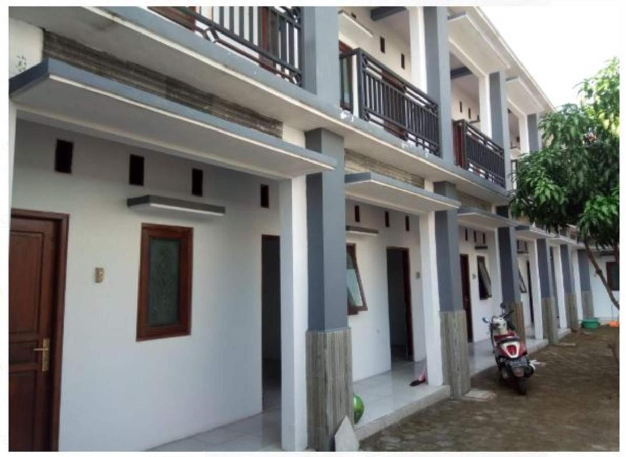 Griya Anugerah Mojokerto Exterior foto