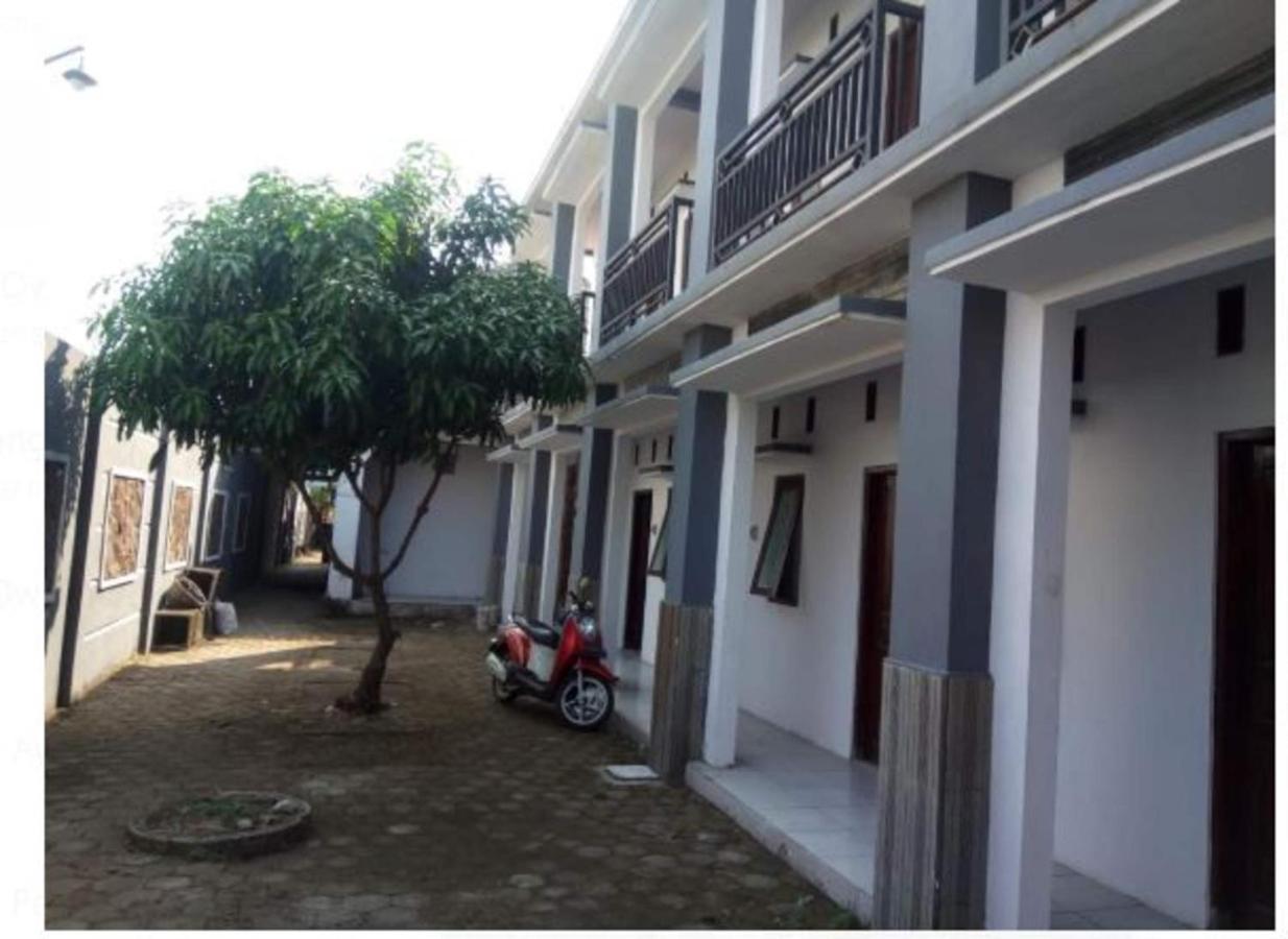 Griya Anugerah Mojokerto Exterior foto