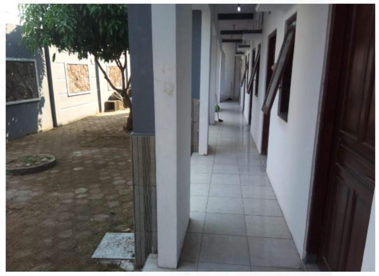 Griya Anugerah Mojokerto Exterior foto